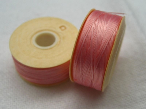 Nymo D Pink Rosa 1 Rolle vorgewachst
