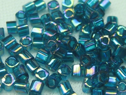 1,5mm 10g TOHO Würfel Rainbow Teal