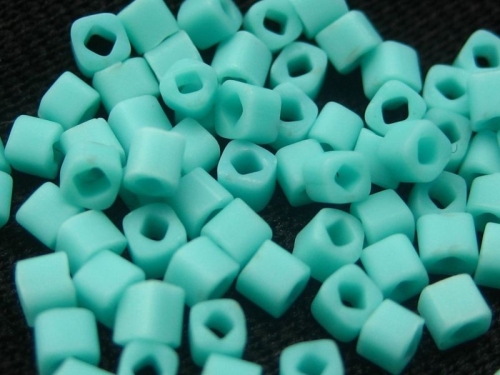 1,5mm 10g TOHO Würfel Opaque Frost Turquoise