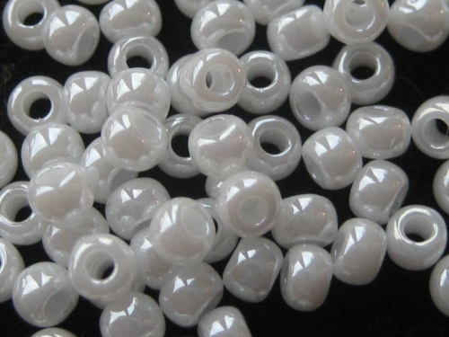 6/0 Rocailles TOHO Opaque Luster White 10g