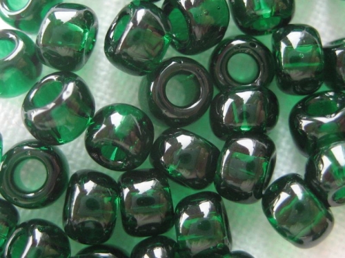 6/0 10g TOHO Rocailles Transparent Green Emerald