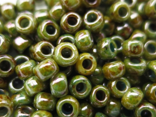 6/0 10g TOHO Rocailles Hybrid Opaque Luster Green