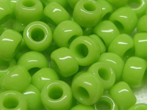 8/0 10g TOHO Rocailles Opaque Sour Apple