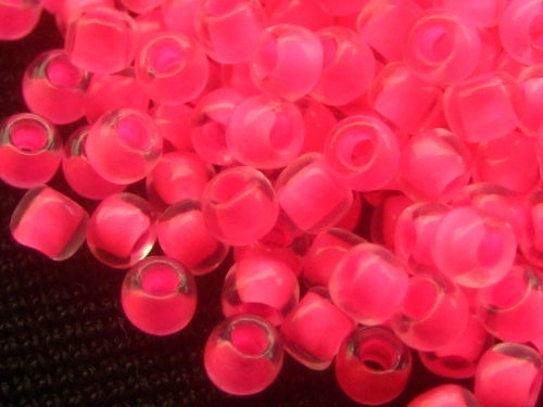8/0 Rocailles TOHO Matte Crystal Neon Pink Lined rosa 10g