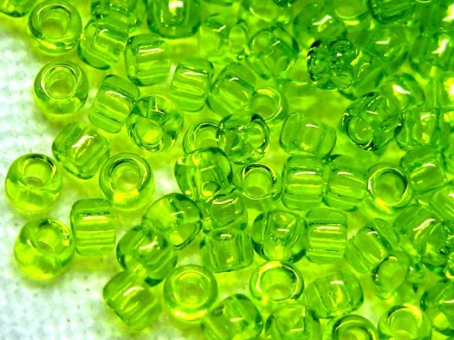 11/0 10g TOHO Rocailles Lime Green