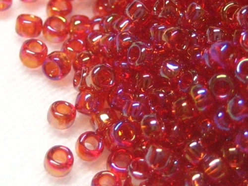 15/0 10g TOHO Rocailles Transparent Rainbow Ruby