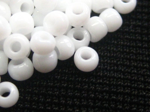 15/0 Rocailles TOHO Opaque White 10g