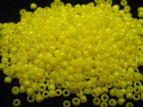 15/0 Rocailles TOHO Opaque Dandelion 10g