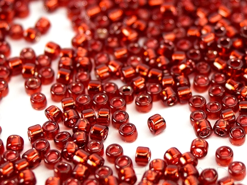 11/0 Delica TOHO Treasures Ruby Silverlined Red rot 5g