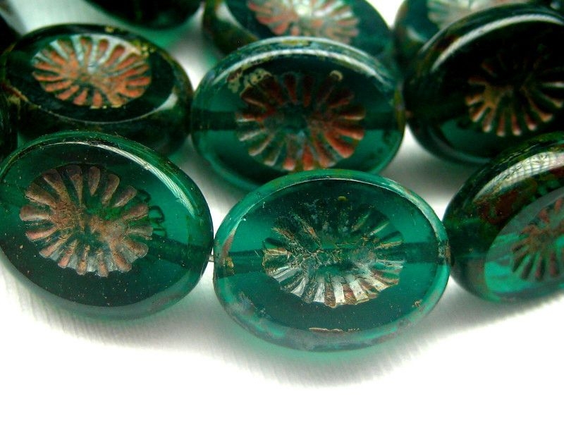 14mm Star Beads Carved Oval Emerald Picasso Glasperlen grün 5x
