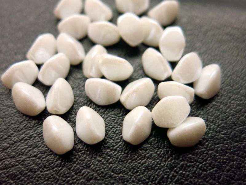 Pinch Beads Chalk White Luster weiss Glasperlen 5g