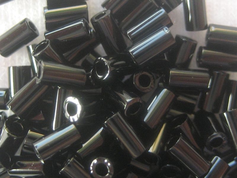 3mm 10g TOHO Stifte Opaque Jet Black