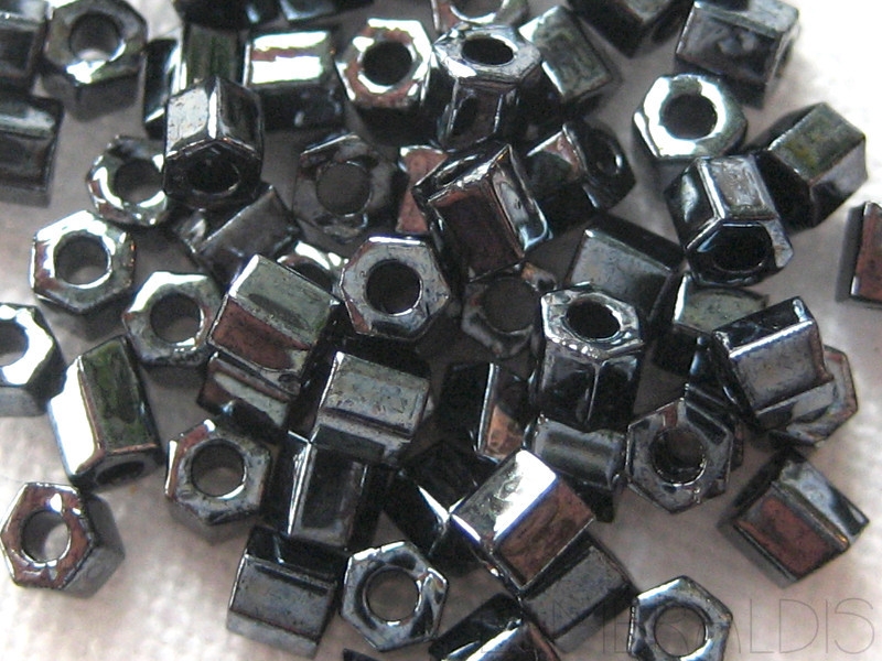 8/0 TOHO Hexagon Hematite Metallic anthrazite 10g