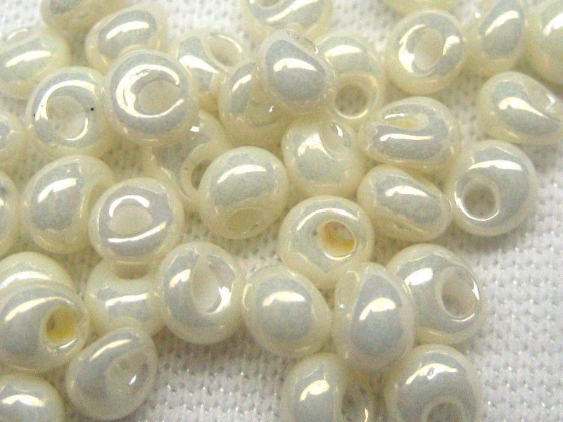 3mm Magatama TOHO Opaque Luster Navajo White 10g