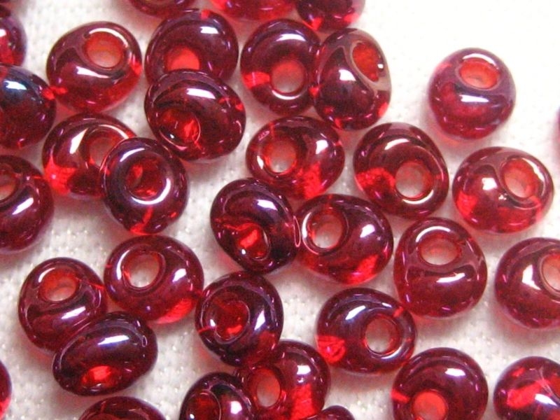 3mm Magatama TOHO Gold Luster Raspberry 10g