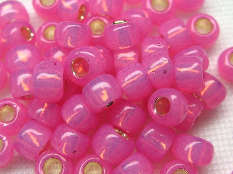 6/0 Rocailles TOHO Silver Lined Milky Mauve 10g