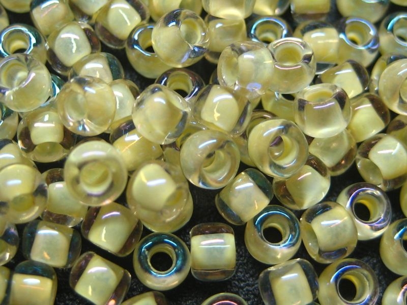 8/0 10g TOHO Rocailles Luster Crystal Op. Yellow