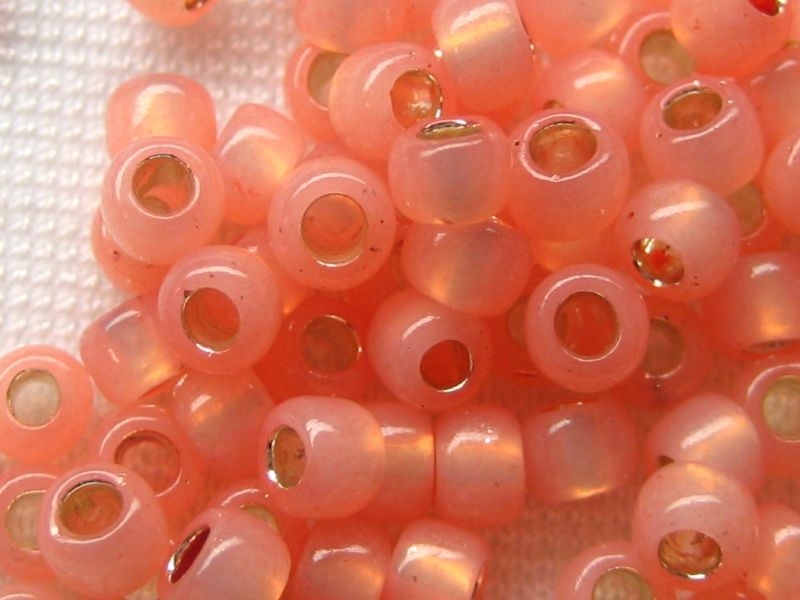 8/0 Rocailles TOHO Silver Lined Milky Peach 10g