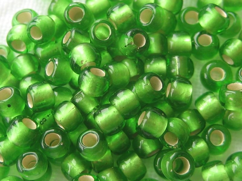 8/0 Rocailles TOHO Silver Lined Frost Peridot hellgrün 10g