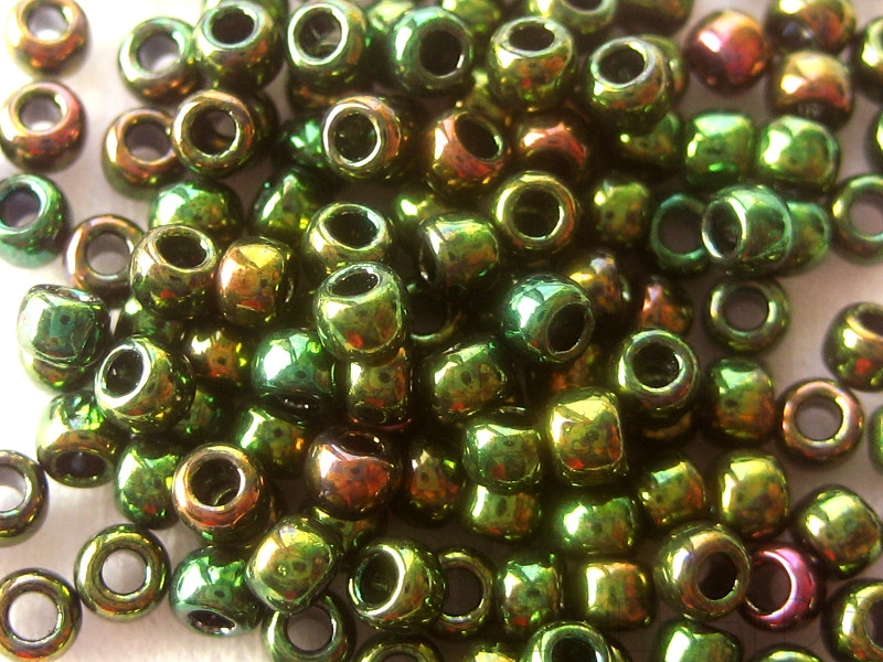 8/0 TOHO Rocailles High Metallic Iris Olivine 10g