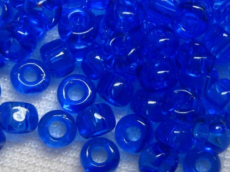 8/0 10g TOHO Rocailles Transparent Sapphire