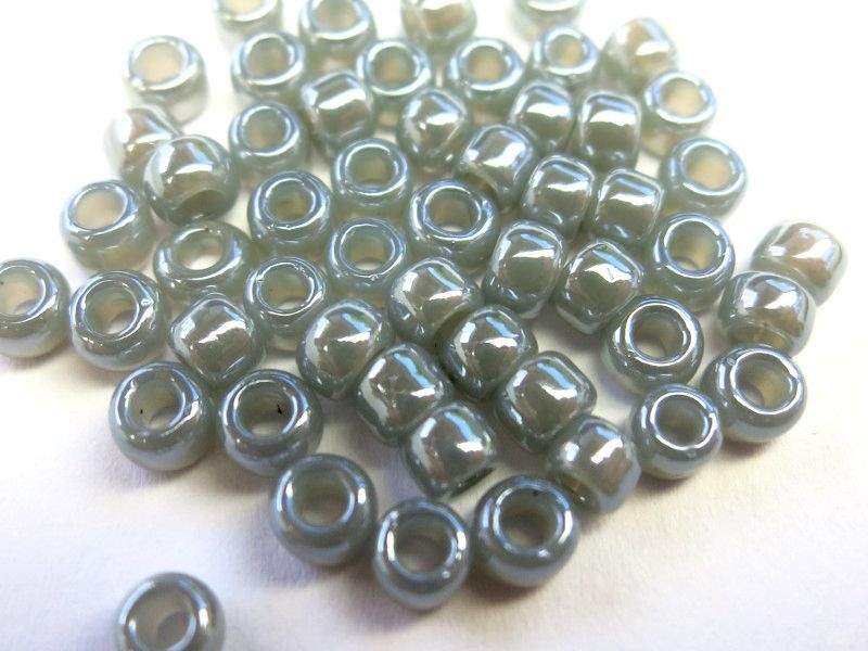 11/0 Rocailles TOHO Ceylon Smoke 10g
