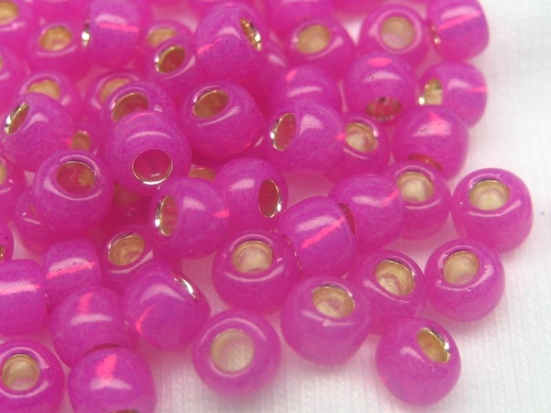 11/0 Rocailles TOHO Milky Hot Pink 10g