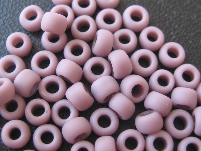 11/0 Rocailles TOHO Opaque Frosted Lavender 10g