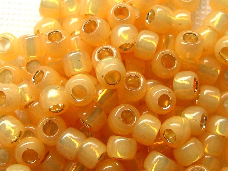 15/0 Rocailles TOHO Milky Light Topaz 10g