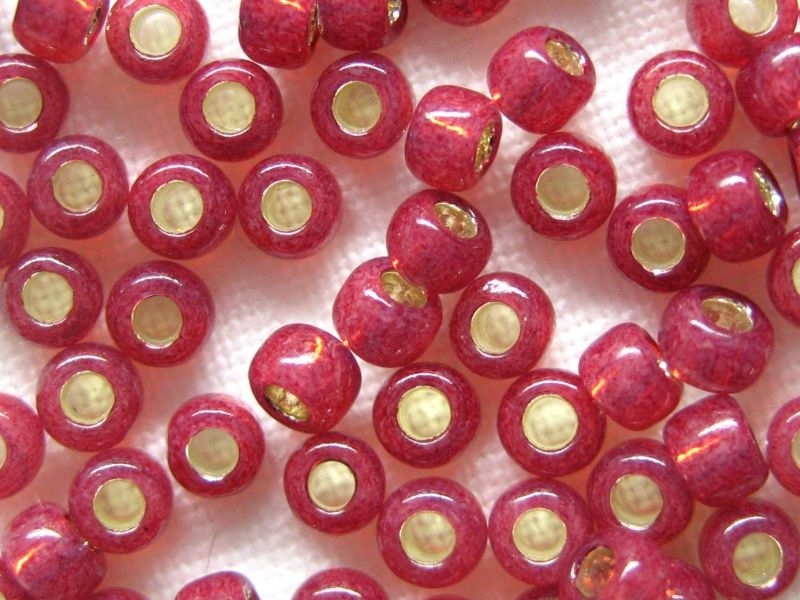 15/0 Rocailles TOHO Milky Pomegranate 10g