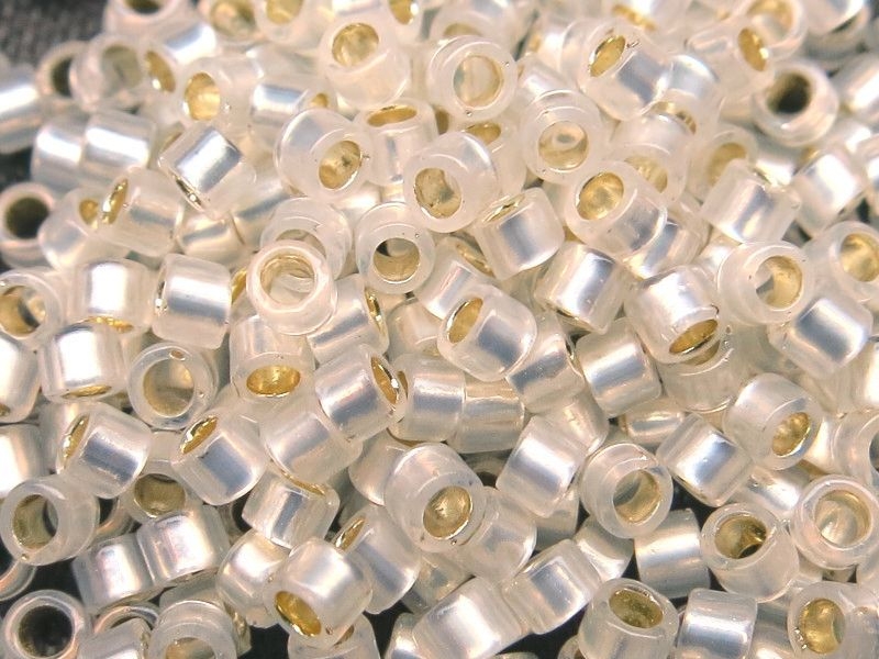 11/0 Delica TOHO Treasures Silverlined Milky White weiss 5g